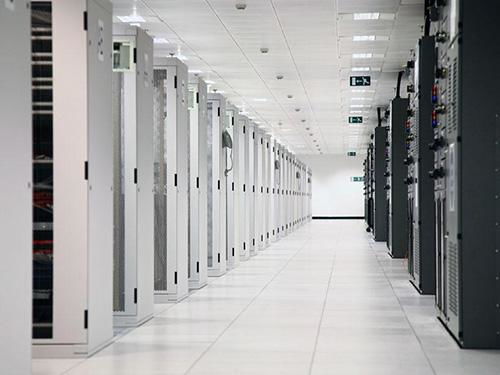 数据中心机房降噪与隔声技术 为数据处理服务构建宁静高效的运行环境